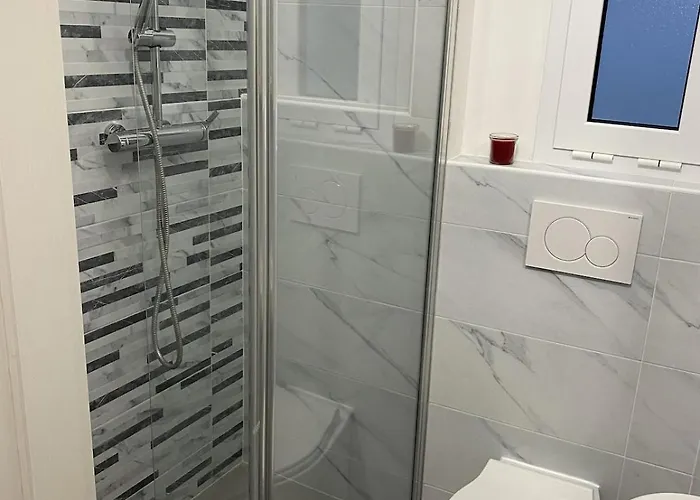 Centro Storico Di Acquario E Porto Antico 5 Min Memoie Do Ma 2 * Janov